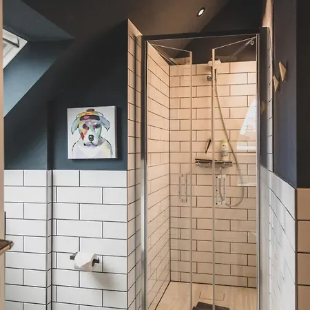 Logierhaus M * 이젠스