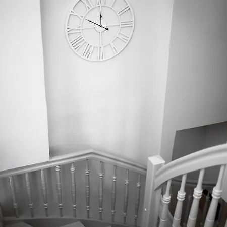 Logierhaus M *